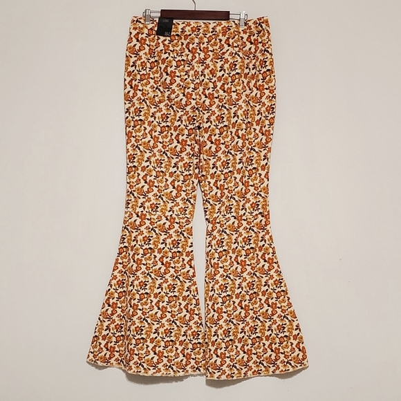 Versona Golden Flower Retro Pants - Picture 3 of 5